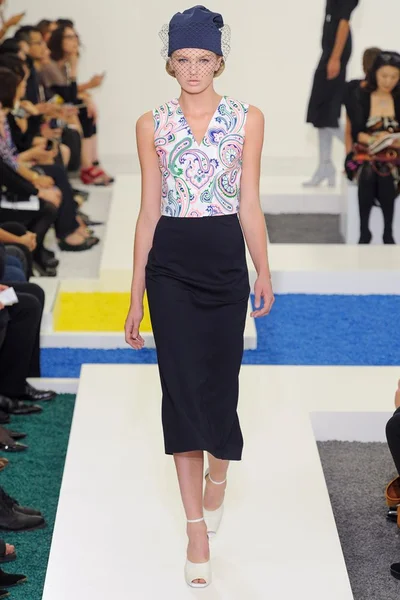 Look 13